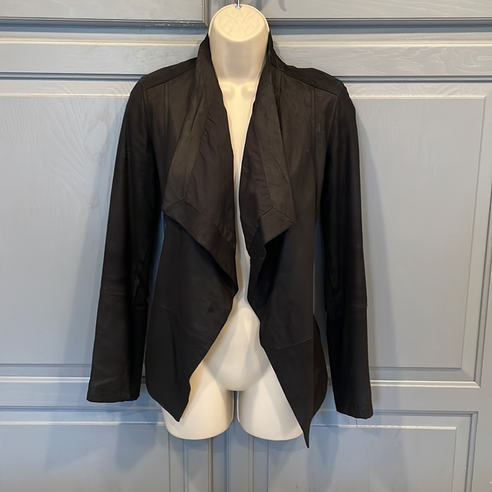 Vince black fitted leather blazer/jacket with hidden zipper pockets